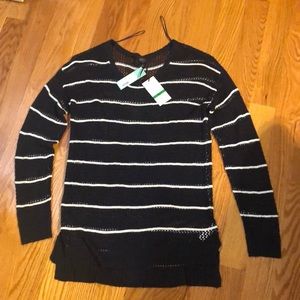 Madison Lily Scoop Neck Pullover